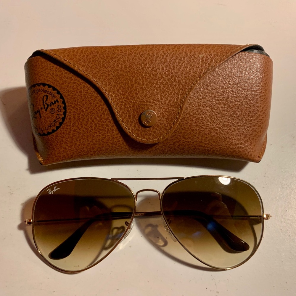 Women’s RayBans sunglasses